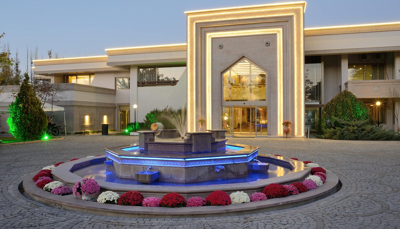 Ağaçlı Otel